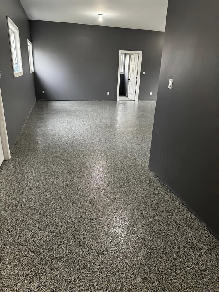 Flake epoxy basement floor