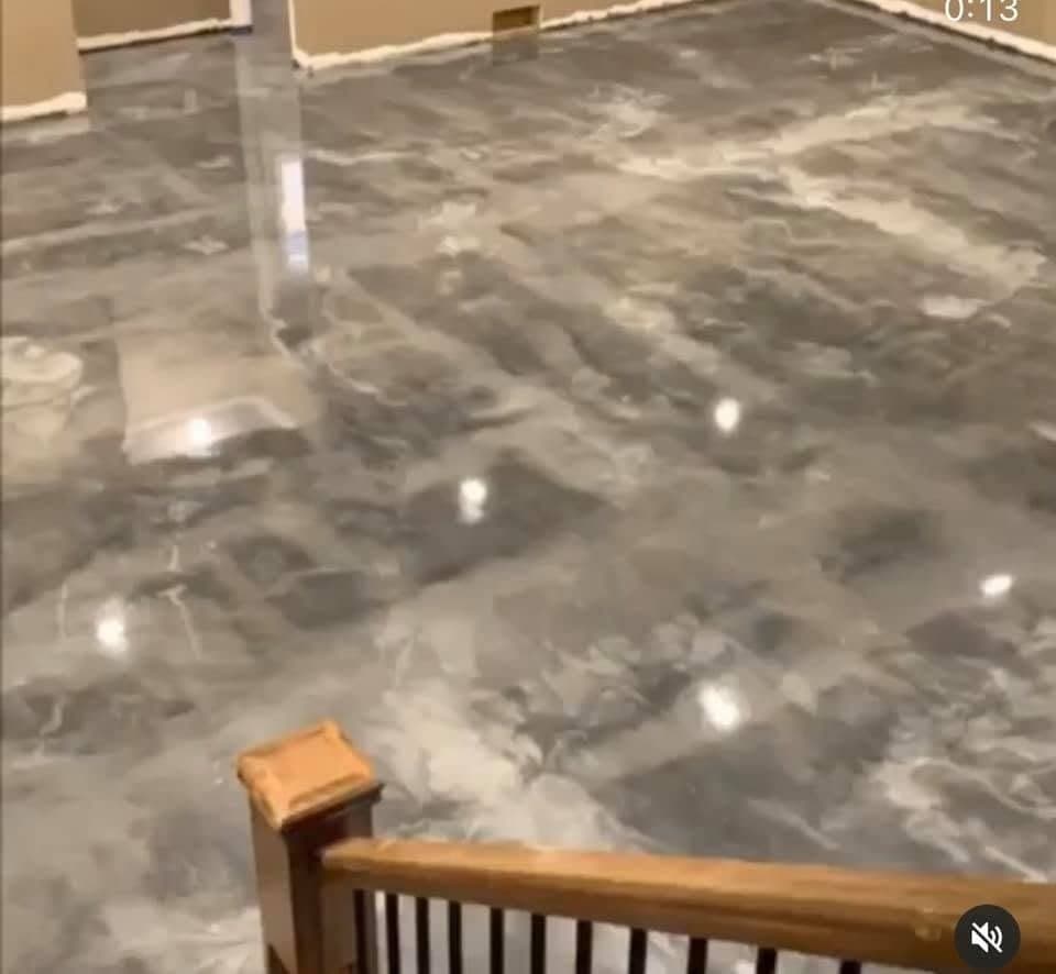 Metallic epoxy basement floor