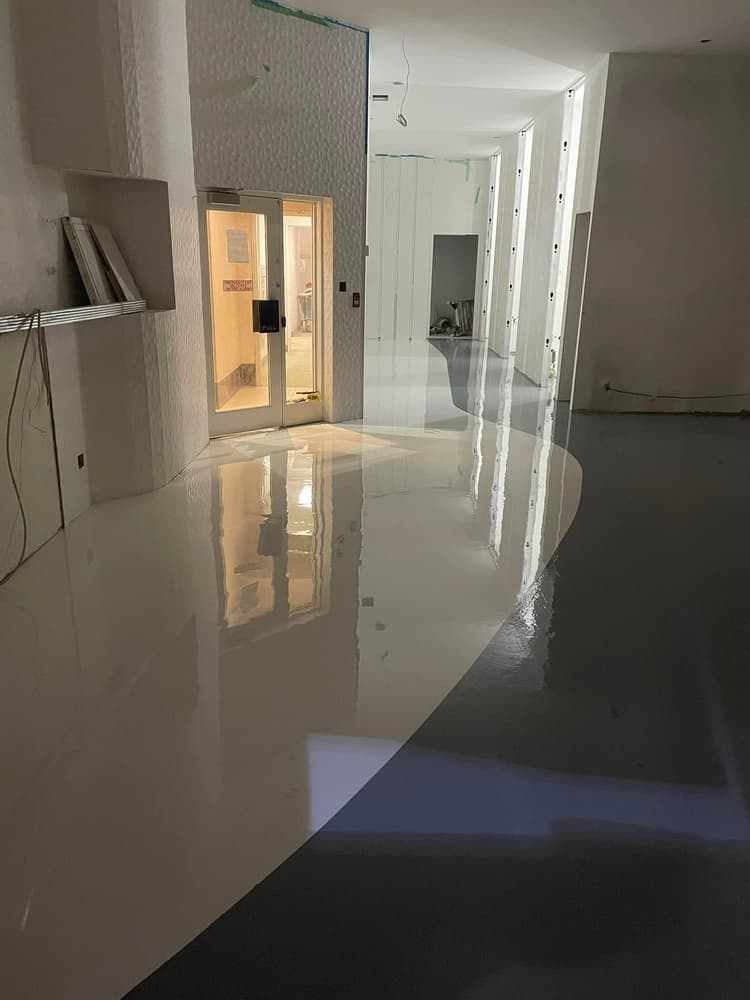 Solid colour epoxy basement floor