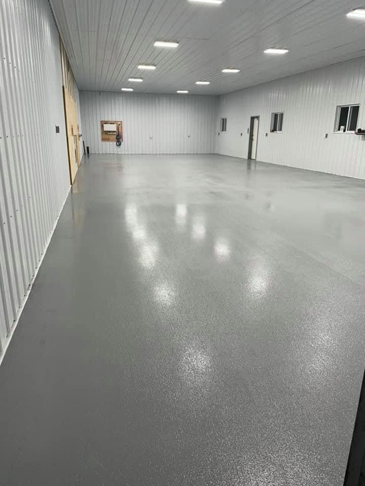 Solid colour epoxy basement floor