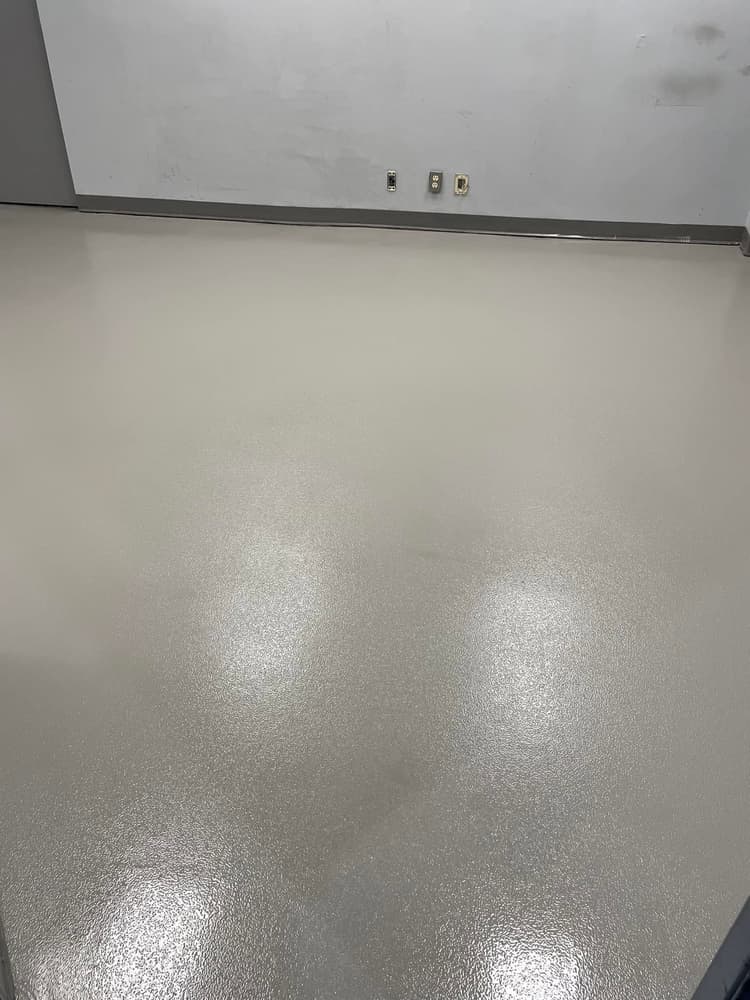 Solid colour epoxy basement floor