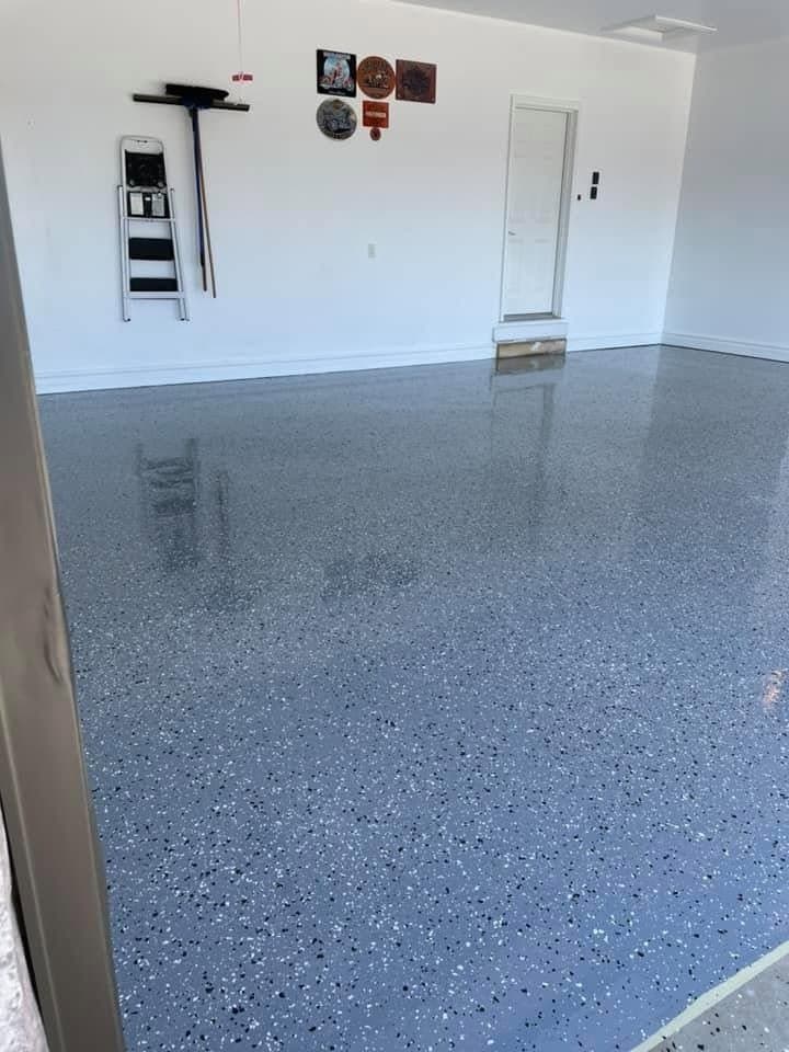 Solid colour epoxy garage floor